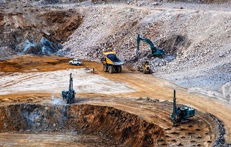 کلید خوردن ۱۲ طرح معدن و صنایع معدنی در هفته دولت ۱۴۰۴ کلید خوردن ۱۲ طرح معدن و صنایع معدنی در هفته دولت ۱۴۰۴