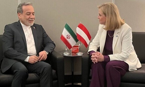 اعلام آمادگی اتریش برای حل و فصل پرونده هسته‌ای ایران