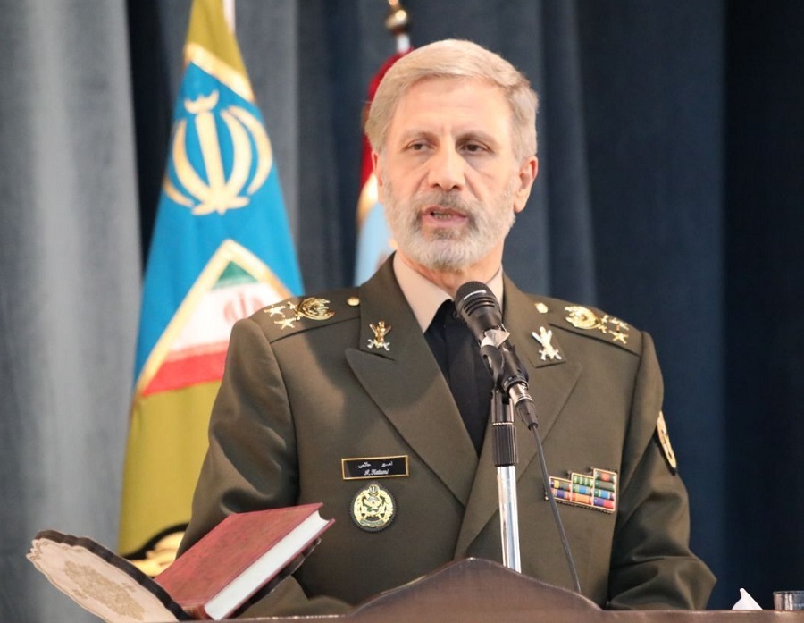 *** فرمانده کل ارتش: ما نیازمند ارتش قدرتمندی برای حفاظت از ملتمان هستیم *** فرمانده کل ارتش: ما نیازمند ارتش قدرتمندی برای حفاظت از ملتمان هستیم