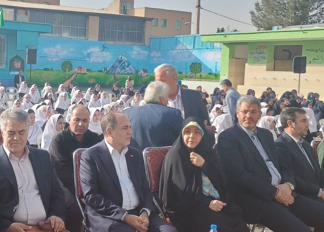 حضور وزیر جهاد کشاورزی در مدرسه