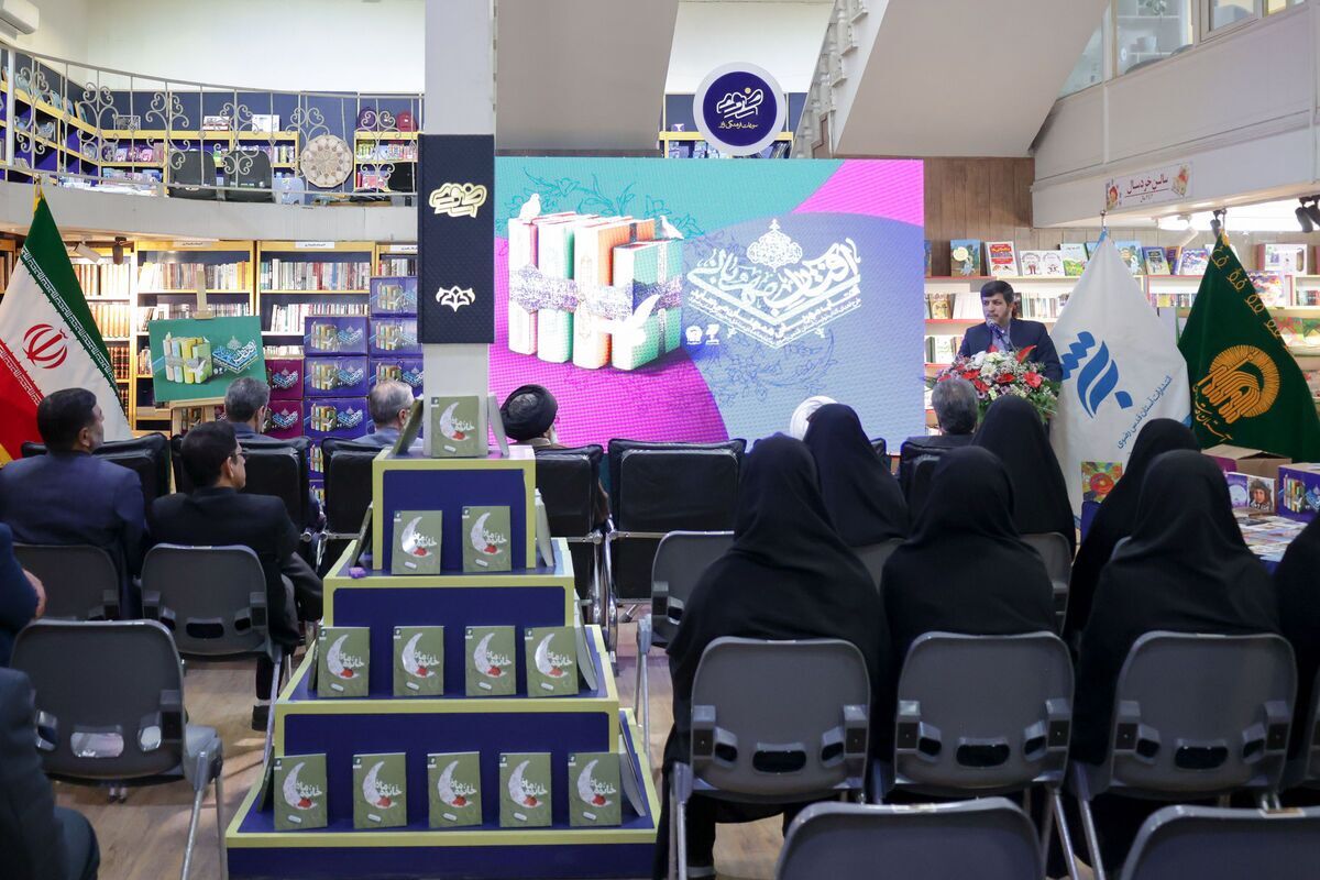 باید معارف اهل بیت (ع) را به زبان روز به دنیا عرضه کنیم باید معارف اهل بیت (ع) را به زبان روز به دنیا عرضه کنیم