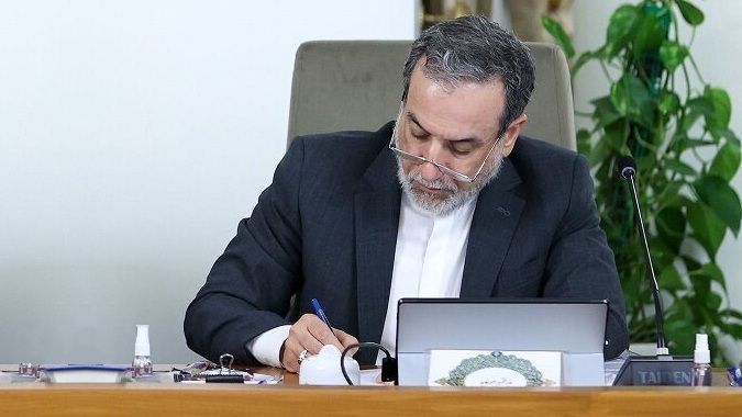 عراقچی: فرماندهان و سربازان نیروی انتظامی حافظ امنیت کشور هستند