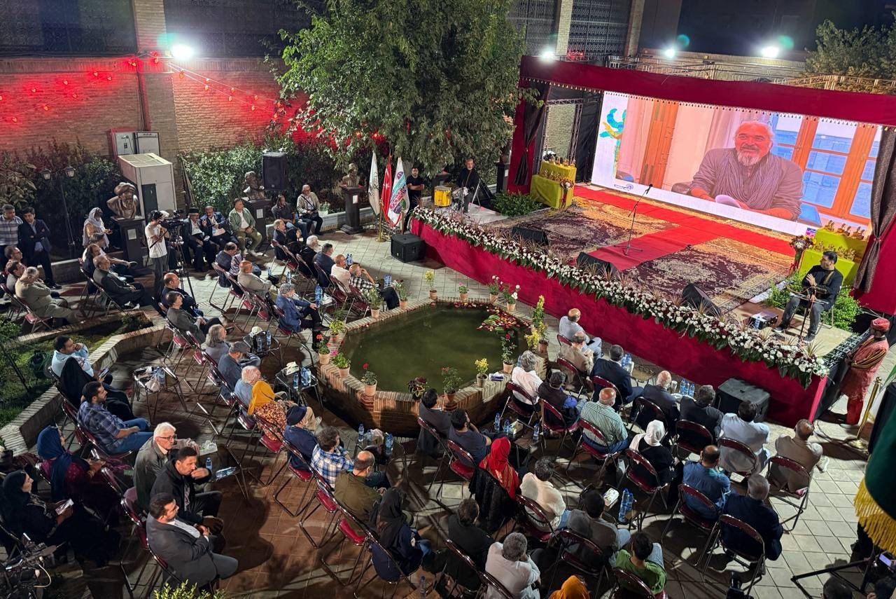 برگزاری آیین پایانی بیست و دومین جشنواره نمایشهای آیینی و سنتی برگزاری آیین پایانی بیست و دومین جشنواره نمایشهای آیینی و سنتی