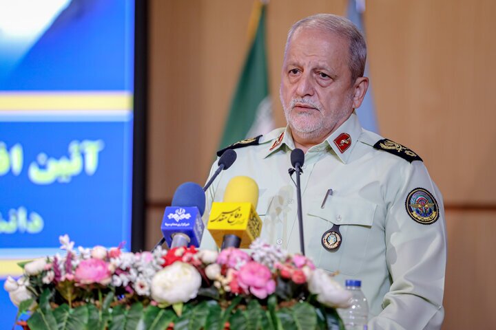 حماس پرچمدار مقاومت فلسطین است حماس پرچمدار مقاومت فلسطین است