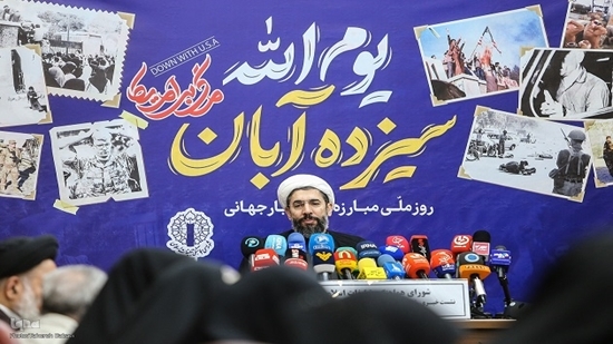 ۱۳ آبان مظهر مقاومت و ایستادگی ملی در برابر استکبار جهانی است ۱۳ آبان مظهر مقاومت و ایستادگی ملی در برابر استکبار جهانی است