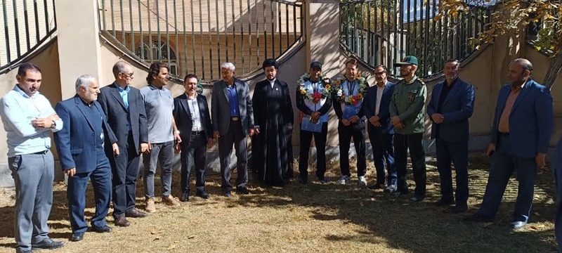 برگزاری مراسم استقبال از ملی‌پوشان تویسرکانی تیم ملی گلبال نابینا و کم‌بینا