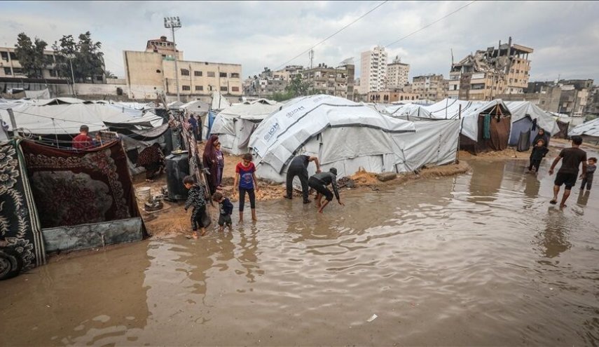سازمان ملل: باران چادر آوارگان غزه را زیر آب برد سازمان ملل: باران چادر آوارگان غزه را زیر آب برد