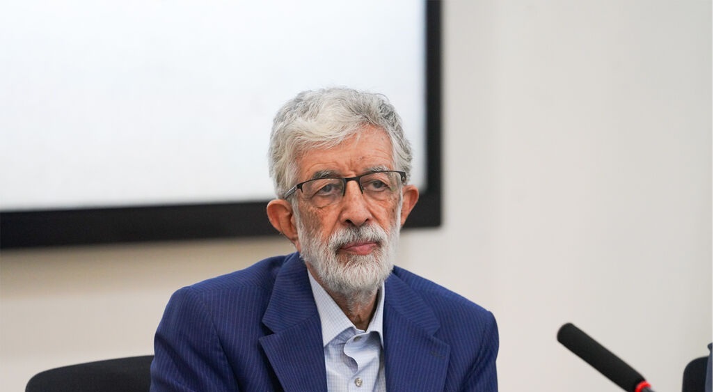 نوجوانان عضو باشگاه قاف، سرمایه آینده ادب فارسی هستند نوجوانان عضو باشگاه قاف، سرمایه آینده ادب فارسی هستند