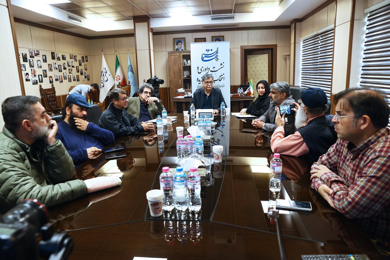 بیانیه هیئت داوران دومین جشنواره بهارستان قرائت شد بیانیه هیئت داوران دومین جشنواره بهارستان قرائت شد