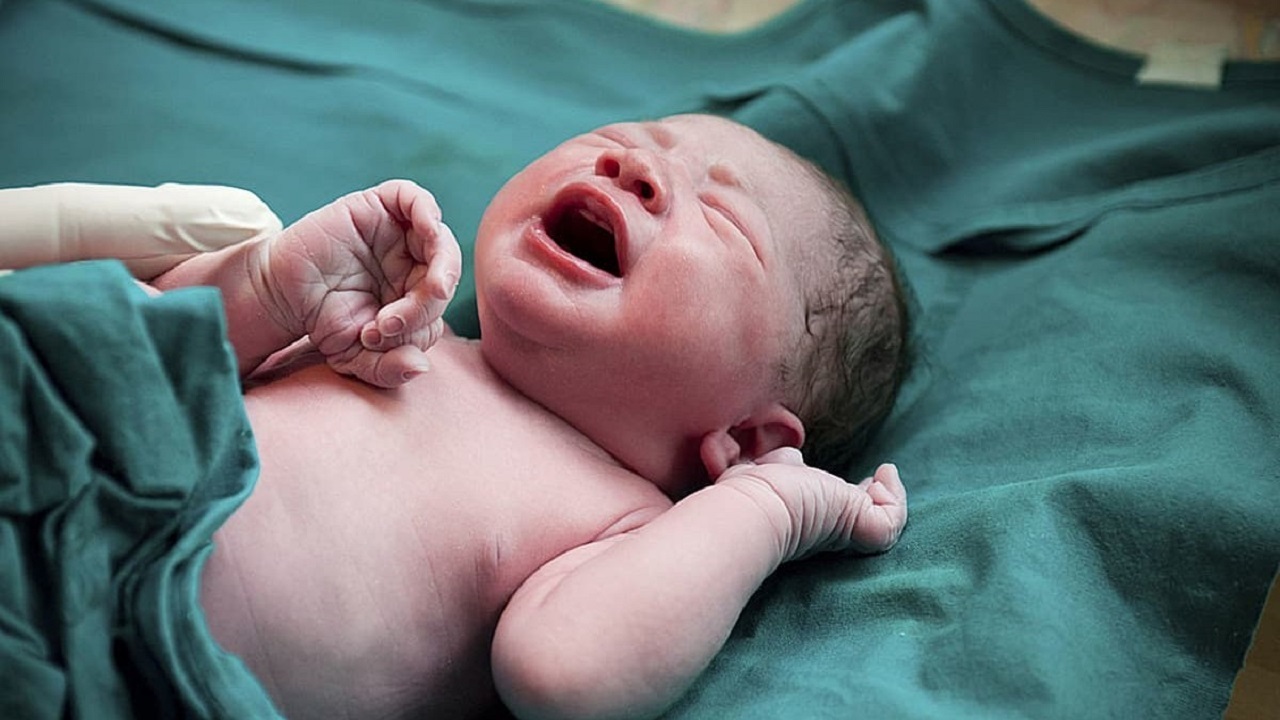 فراهم آمدن امکان زایمان در آب در آبادان