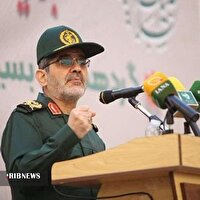 بسیجیان در هر لباسی برای خدمت حاضرند