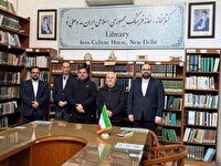 علی دارابی از خانه فرهنگ ایران در دهلی‌نو بازدید کرد