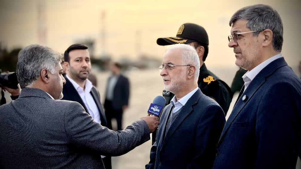 ساخت آینده کشور نیازمند توجه به زیرساختهای آموزشی است ساخت آینده کشور نیازمند توجه به زیرساختهای آموزشی است