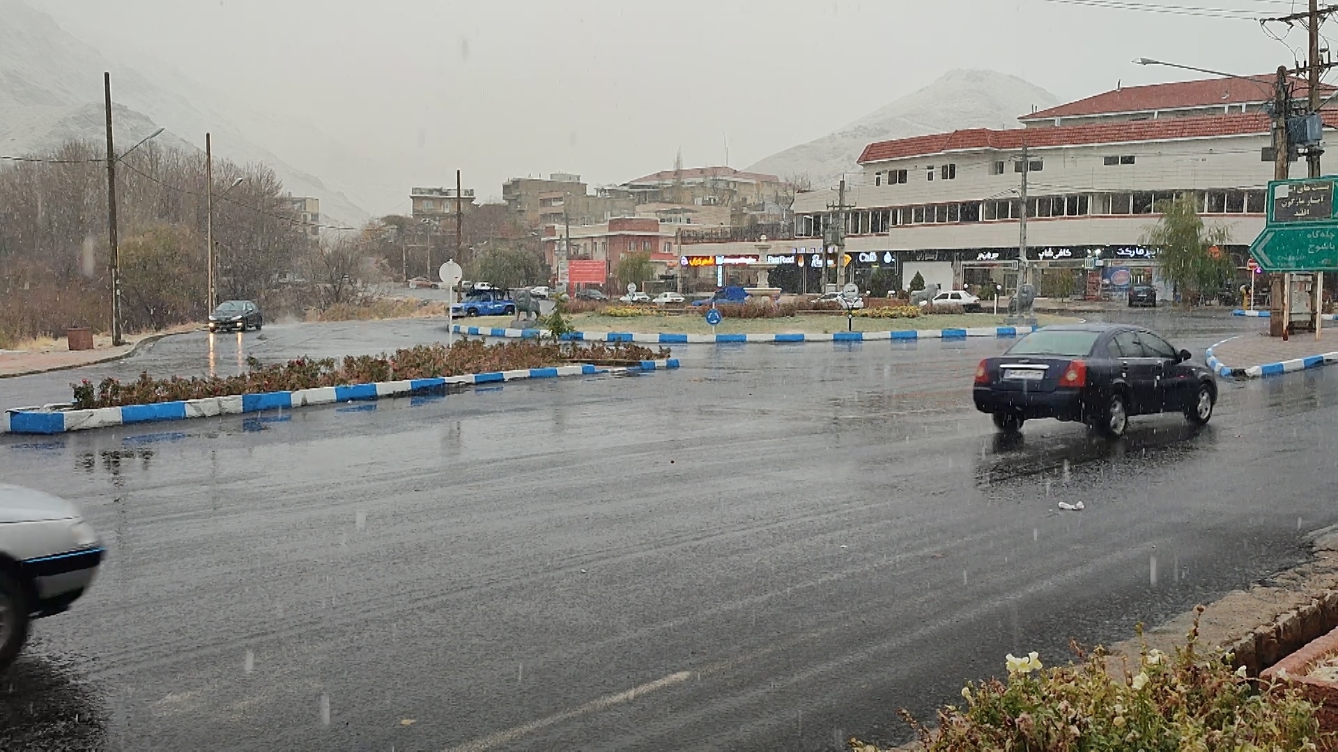 بارش نخستین برف و باران پاییزی در سپیدان بارش نخستین برف و باران پاییزی در سپیدان