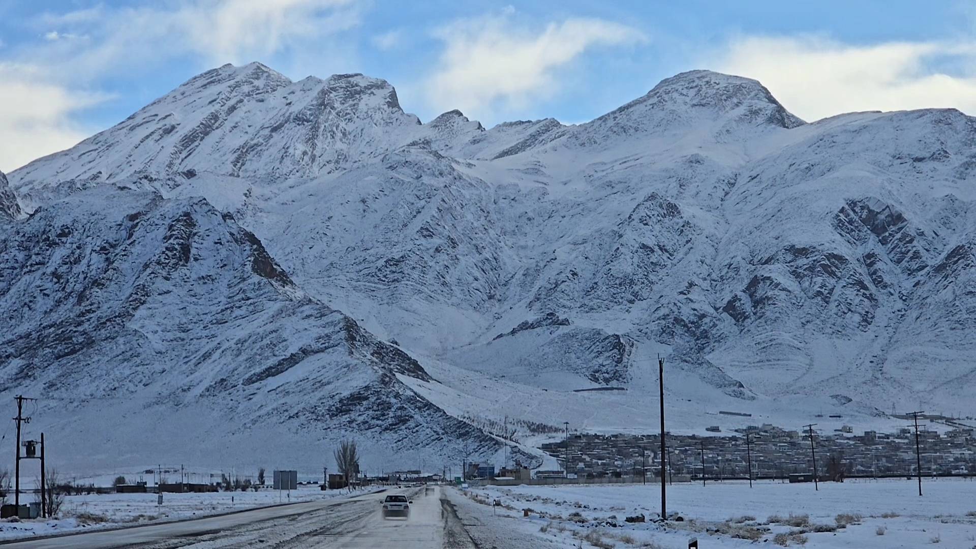 بارش ۱۰ سانتیمتری برف در شهرستان فریدن بارش ۱۰ سانتیمتری برف در شهرستان فریدن