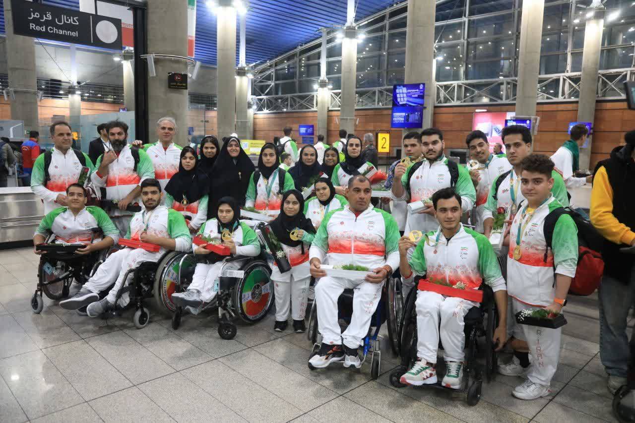 ­بازگشت جمعی از افتخار آفرینان کشورمان از بازی‌های پاراآسیایی جوانان